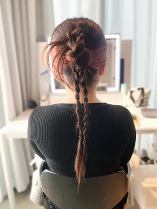 ロング H. MADOKAのヘアスタイル