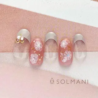 ネイル SOLMANI 予約担当のネイルデザイン