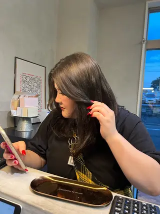 セミロング morrow by suntown所属・💙AKANE ハイトーン特化💙のヘアスタイル