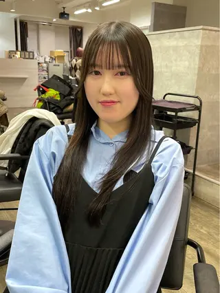 ロング 西岡 幸穂のヘアスタイル
