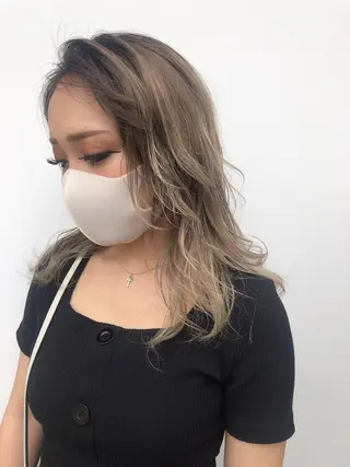 セミロング カラー 古屋 花織のヘアスタイル