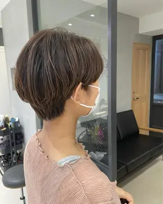 ショート カラー 暖色カラー🍊 ボブ🌿顔周りcutのヘアスタイル