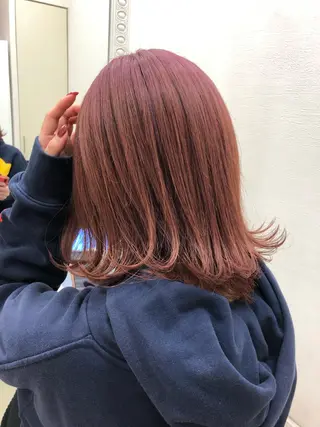 セミロング カラー 渕向 克海のヘアスタイル