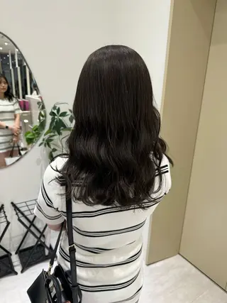 セミロング カラー 艶 透け感カラー 似合わせ 齊木 勇人のヘアスタイル