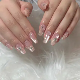 ネイル シュシュ 🎀 girly nailのネイルデザイン