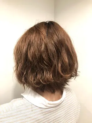 ショート パーマ 岩谷 愛依のヘアスタイル