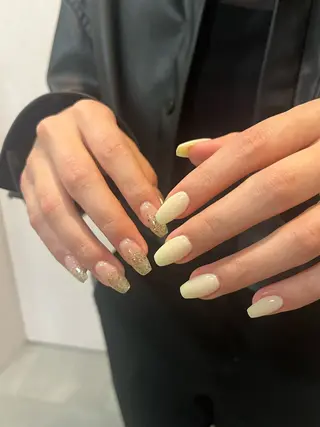 ネイル +vico 堀江店所属・中西 春那のネイルデザイン