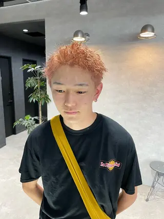 ショート カラー メンズ 垢抜けハイトーン☀／ 笑顔の美容師／しゅんのヘアスタイル