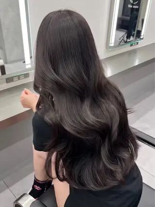 ロング レイヤーカット/ 艶カラー/亜澄のヘアスタイル
