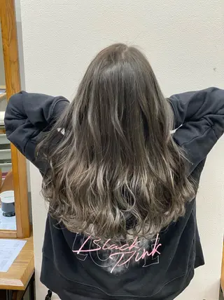 ロング カラー 髪質改善特化サロン ICONIQ天神店のヘアスタイル