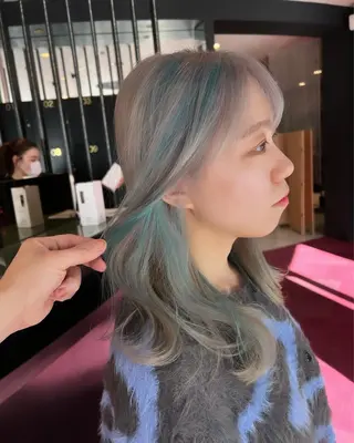 セミロング EARTH 三重県 四日市店所属・髪質改善/ ハイトーン/坂本拓のヘアスタイル