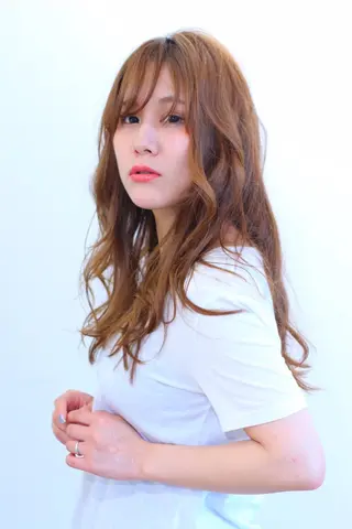 セミロング カラー アメリラブヘアー 土屋 洋平のヘアスタイル