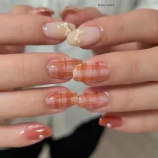 ミディアム ショートネイル. Home sweetのネイルデザイン