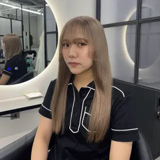 ロング カラー Ren. 🦋デザインカラーのヘアスタイル