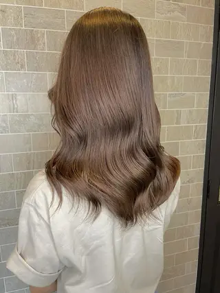 ミディアム ブリーチ毛矯正.髪質 改善.髪にドラマをのヘアスタイル