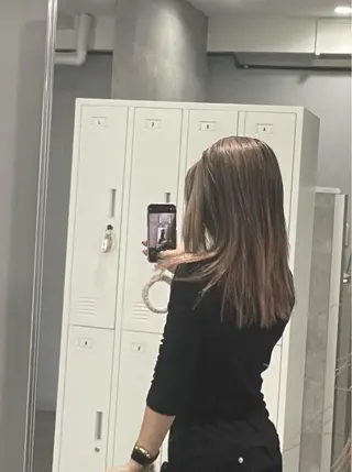 ミディアム _ yumeaのヘアスタイル