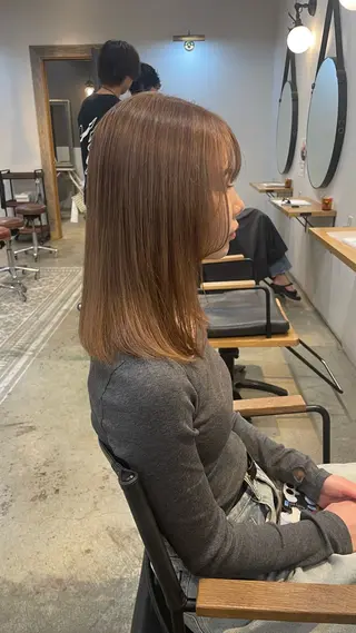 カラー Lolonois梅田 澤田　葵のヘアスタイル