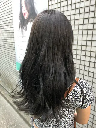 カラー 伊東 彩花のヘアスタイル