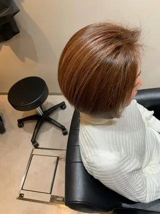 ショート カラー 白髪ぼかしハイライト 柳川拓哉のヘアスタイル