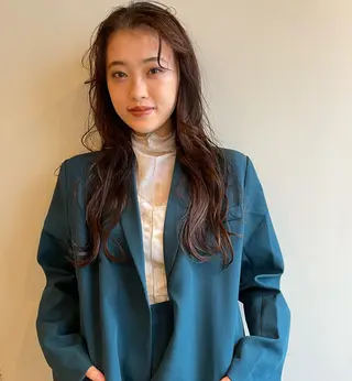 ロング カラー ミウラ サクラコのヘアスタイル