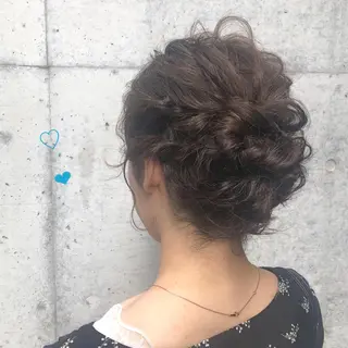 ミディアム カラー パーマ ヘアアレンジ apish aoyama所属・武 愛子の眉毛・アイブロウイメージ