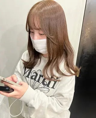 ロング ブリーチなしダブルカ ラー🩶manamiのヘアスタイル