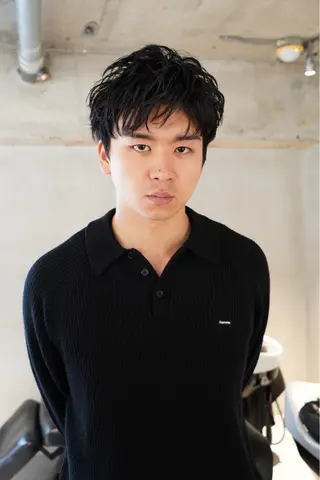 ショート パーマ メンズ 米本 圭吾のヘアスタイル