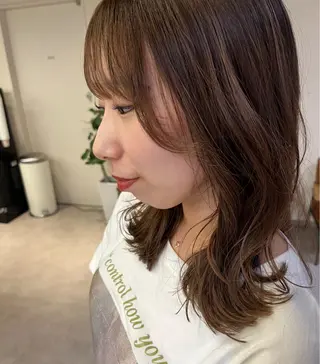 ミディアム MASHU  adobe(アドベ)店所属・カットモデル募集 🍊YUIのヘアスタイル