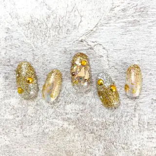 ネイル Tiary Nail Fのネイルデザイン