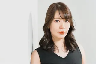 ミディアム カラー シェアハピ ヤマモトのヘアスタイル