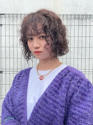 ミディアム パーマ tomo🍒パーマ ハイトーン似合わせのヘアスタイル