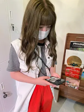 ロング カラー 高梨 菜々のヘアスタイル