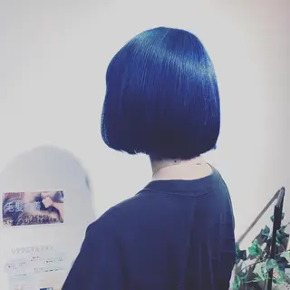 カラー I. NARUSEのヘアスタイル