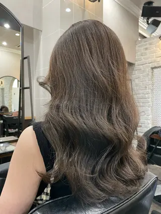 セミロング カラー レイヤー/艶カラー 🫧守利のヘアスタイル