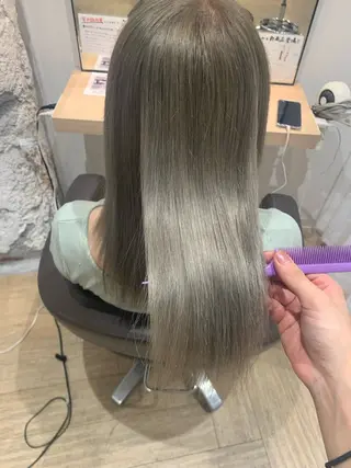 ロング カラー AVANCE中百舌鳥店所属・菅原 愛乃のヘアスタイル
