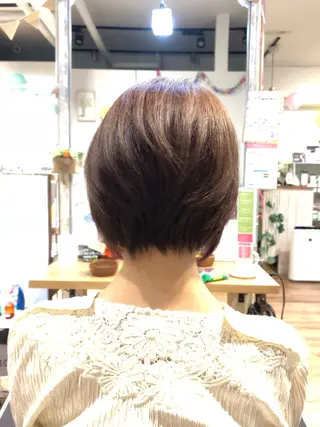 ショート カラー 青野 文香のヘアスタイル