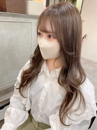 ロング カラー misaki🩰🤍 まろみ透け感カラーのヘアスタイル