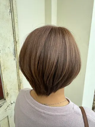 ショート カラー 艶、デザインカラー KAORI🌼のヘアスタイル