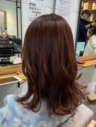 ミディアム 見奈美 凜のヘアスタイル