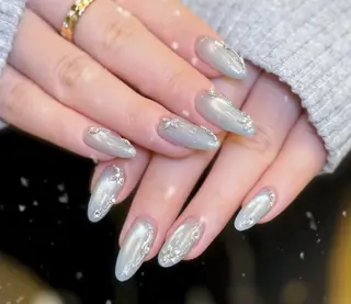 ネイル Pure&Rich Nailのネイルデザイン