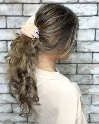 ロング カラー 🍑🧋ハイトーン 暖色カラーlucaのヘアスタイル