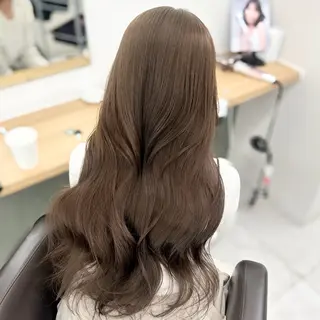 ロング カラー ブリーチなし/レイヤ ー特化🌈Tommyのヘアスタイル