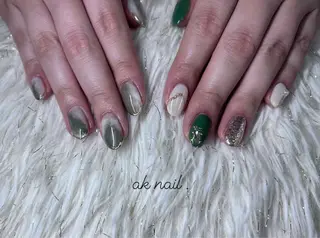 ミディアム ネイル ak nail .のネイルデザイン