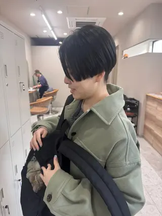 ショート 髪質改善＆ハイトーンカラー Cica神戸三宮元町店所属・福田 美波のヘアスタイル