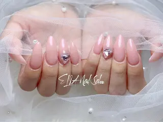 セミロング ELIA所属・NA naのネイルデザイン