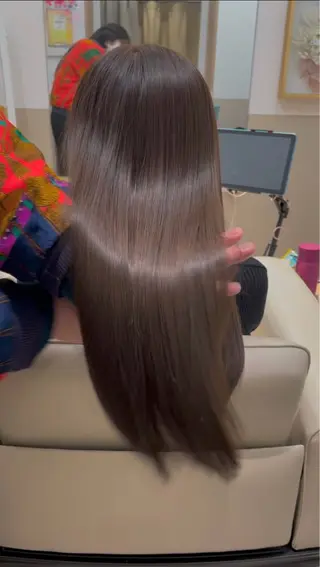 ロング カラー SALOWIN神戸三宮Suite店所属・神戸本格派髪質改善 /MITSUKIのヘアスタイル