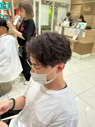 ショート カラー パーマ メンズ 渡邉 理央のヘアスタイル