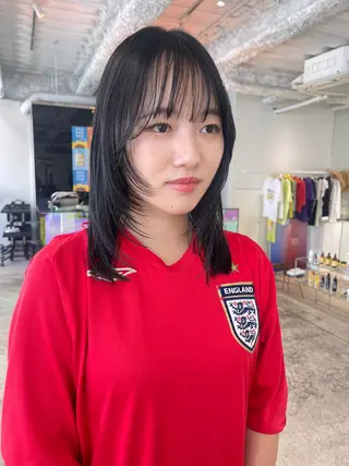 ミディアム oma 袮次金 鈴香のヘアスタイル