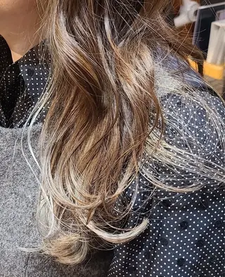 カラー MAHORA MAHOROBAのヘアスタイル