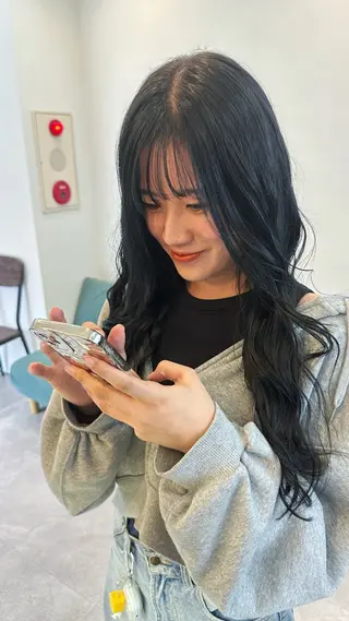 ロング カラー 満足度No.1🐥❕ 平島 凪紗のヘアスタイル